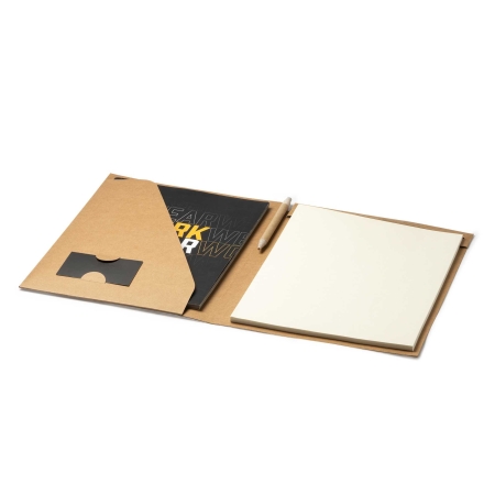 Carpeta de Cartón Reciclado Con Bloc de Notas y Bolígrafo Stamina Yasper | Toleshop 2