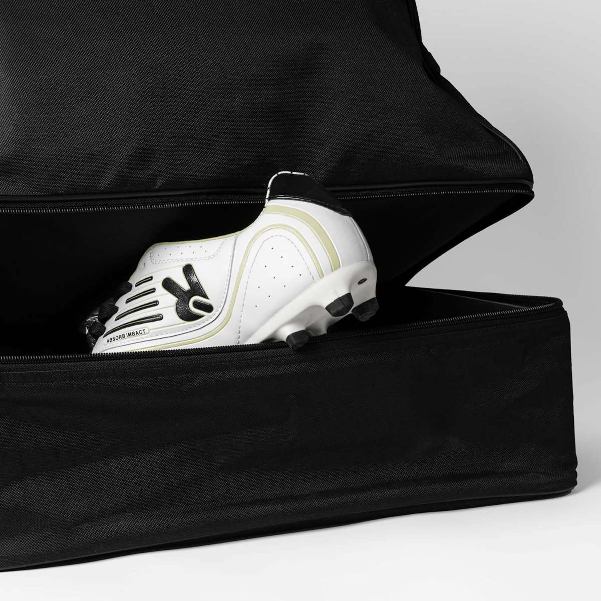 Bolsa Deportiva con Zapatillero Roly Canary %separator% %shop-name%